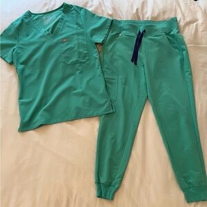 Figs Surgical Green scrub set (one pocket scrub top and Zamora jogger)